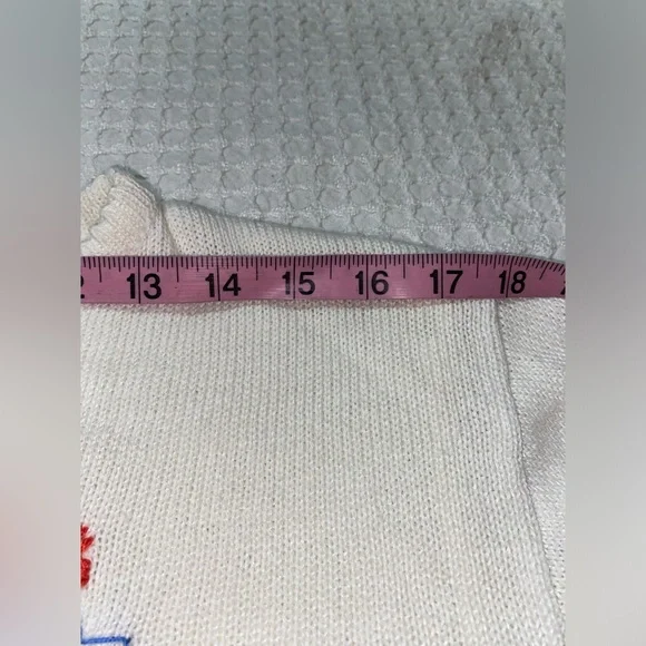 Vintage Embroidered Floral Sweater - Picture 6 of 9